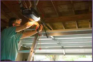 Community Garage Door Service Forestdale, RI 401-307-1339 - 6-content-door-repair